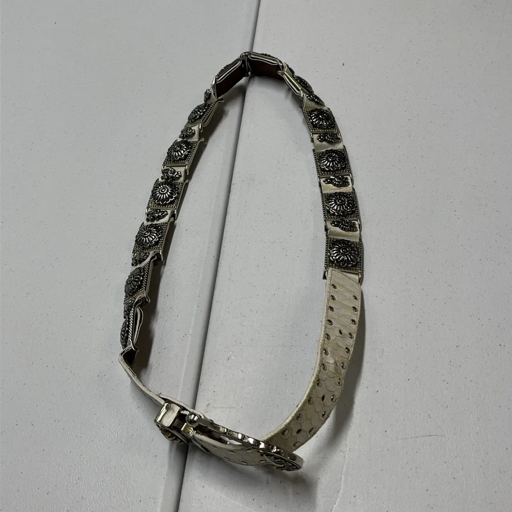Cappopera Belt‎ White Leather Heavy Engraved Floral Silver Hardware Artsy Italy